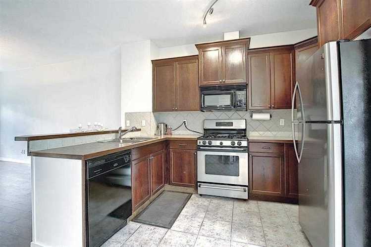 111 Tarawood #115 Calgary, AB T3J 0C1