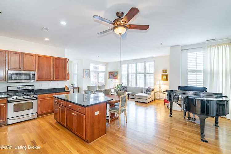 2011 Frankfort Ave #304 Louisville, KY 40206
