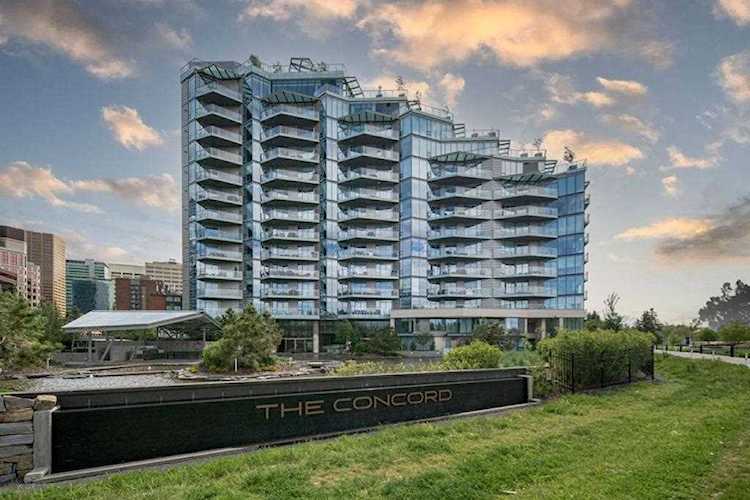 738 1 Ave SW #305 Calgary, AB T2P 5G8