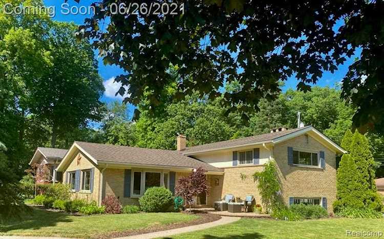 721 S Evergreen Plymouth, MI 48170