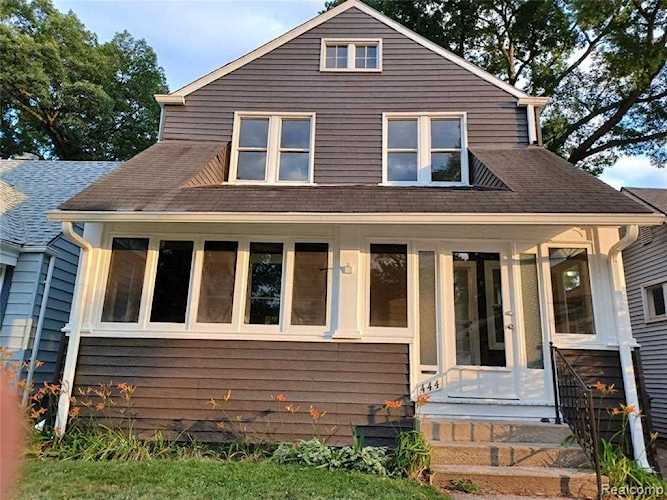 444 E Maplehurst St Ferndale, MI 48220