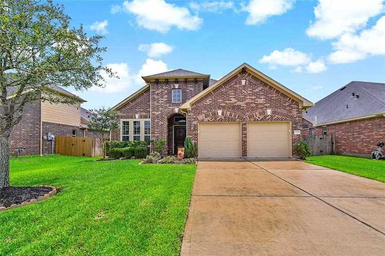 2009 Pleasant Valley Rd Pearland, TX 77581