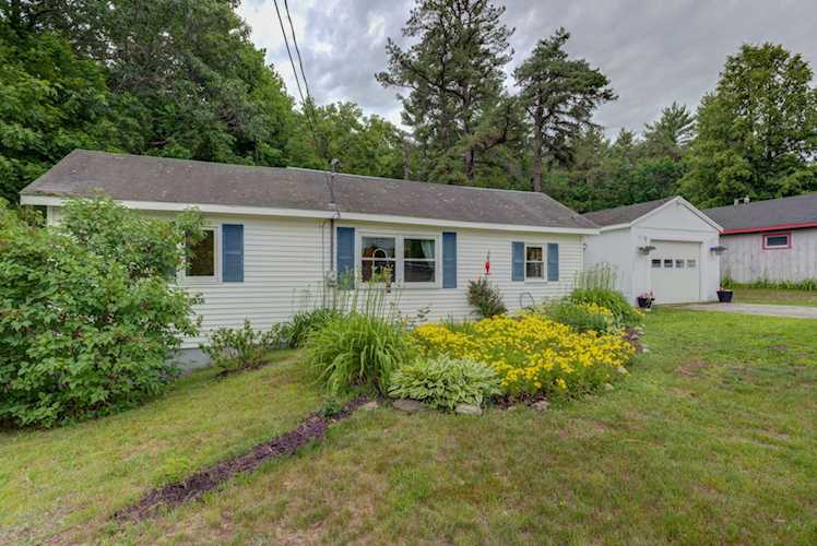 125 Tandberg TrlWindhamME04062home for sale Photo 1