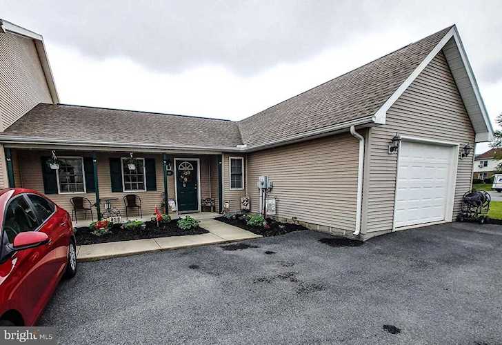 137 Overhill Dr Mercersburg, PA 17236