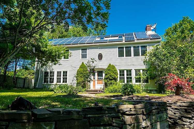 299 New Scotland South Rd Slingerlands, NY 12159