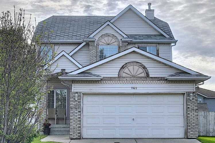 148 Del Ray Close NE Calgary, AB T1Y 6Y9