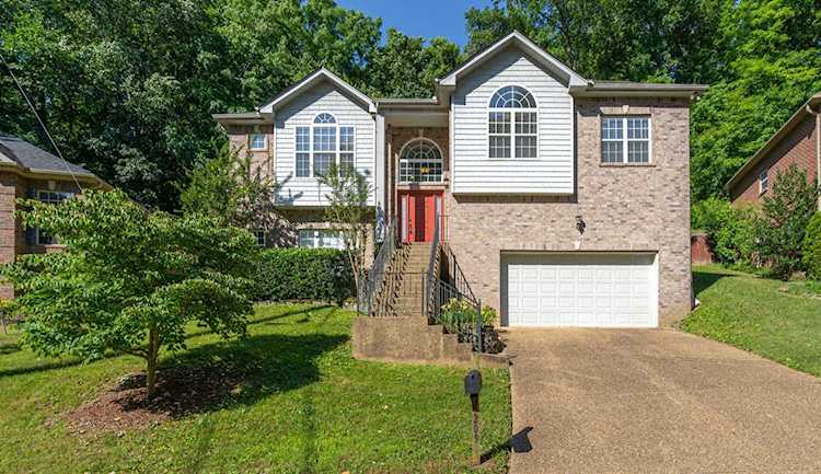 209 Still Spring Hollow Ct Nashville, TN 37221