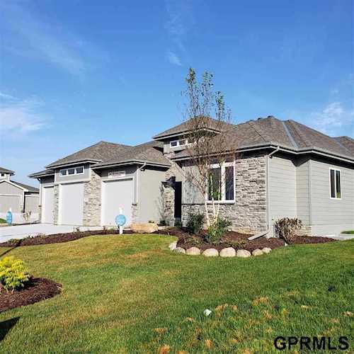 11818 S 110 Ave Papillion, NE 68046