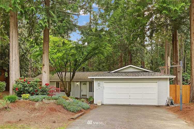 227 221st Ave NE Sammamish, WA 98074 | MLS ® 1797753 Photo 1