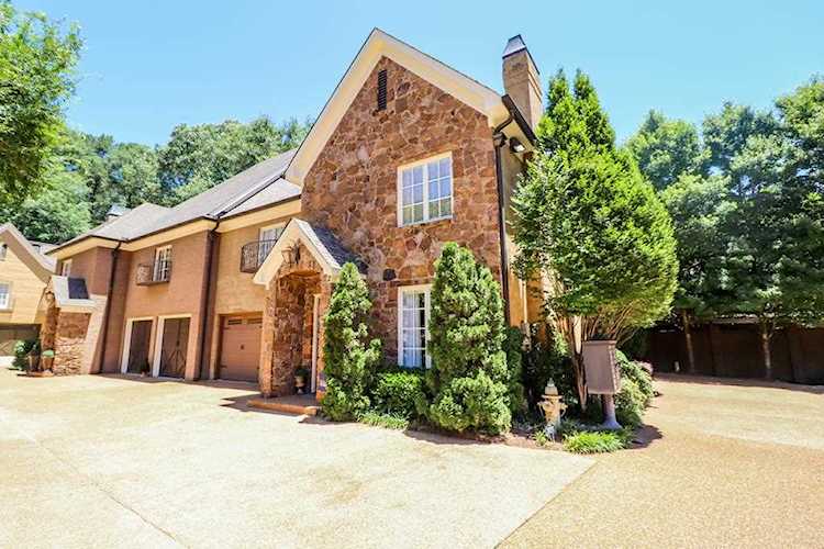 1755 East Jackson Avenue, #2 Oxford, MS 38655