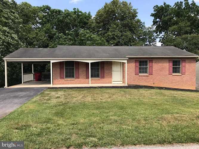 117 Stanford Rd Hagerstown, MD 21742 | MLS ® MDWA2000216 Photo 1