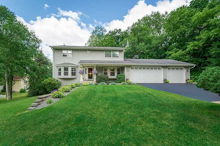 1393 Valleyview Court West Saint Paul, MN 55118