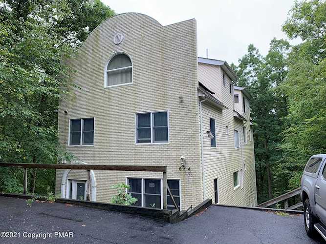 1015 Hampstead Rd Bushkill, PA 18324