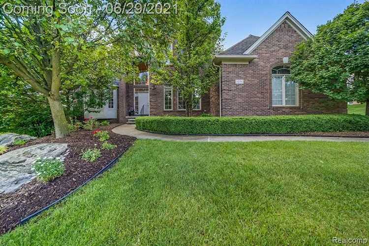 1091 Canyon Creek Drive Rochester Hills, MI 48306
