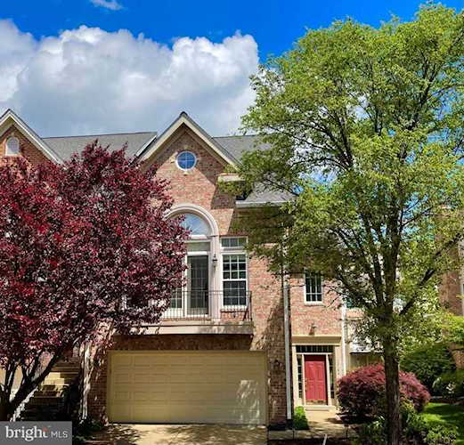 12164 Tryton Way Reston, VA 20190