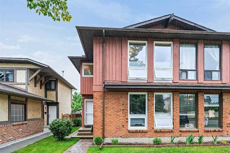 6924 Coach Hill Rd SW Calgary, AB T3H 1B9