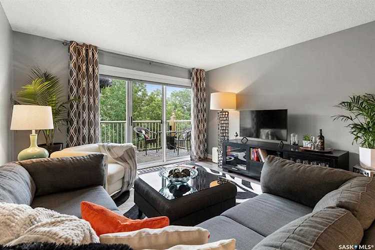 2242 Cornwall St Regina, SK S4P 2K9