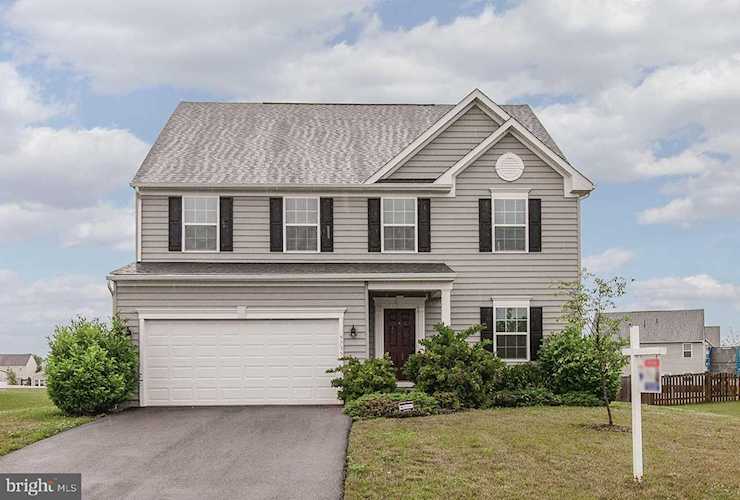9735 Dumbarton Dr Hagerstown, MD 21740