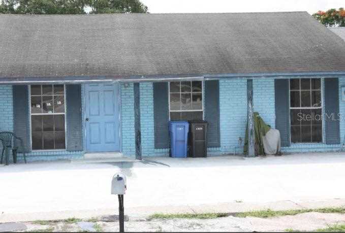 8515 Foxhall Dr Tampa, FL 33615 | MLS W7834908 Photo 1