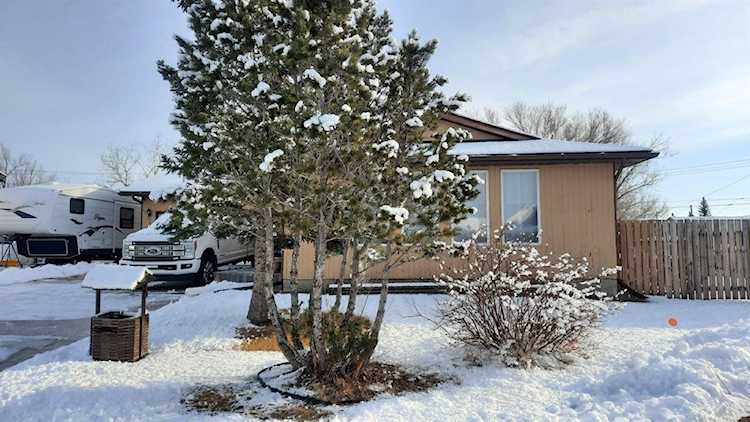 706 Bankview Close Drumheller, AB T0J 0Y6