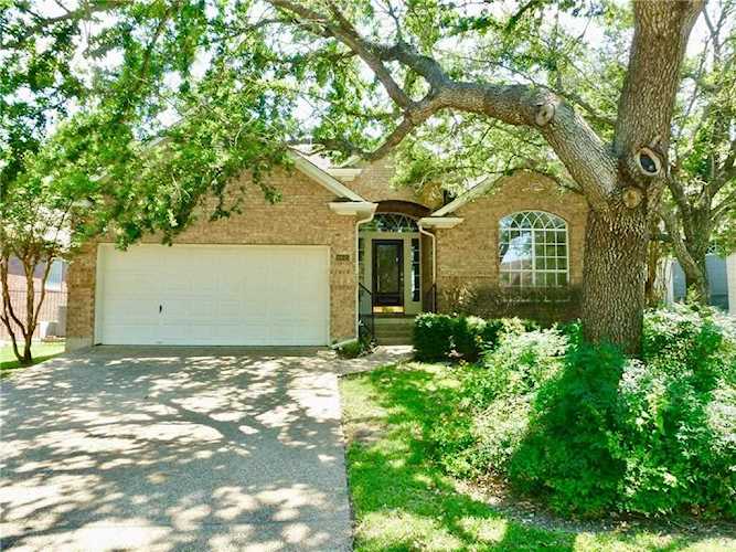 10045 Planters Woods DR Austin, TX 78730