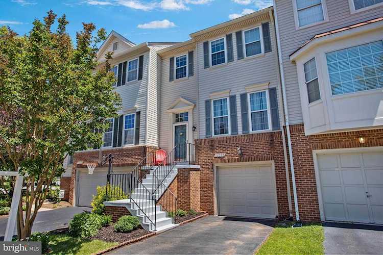 13054 Harvest Place Clifton, VA 20124
