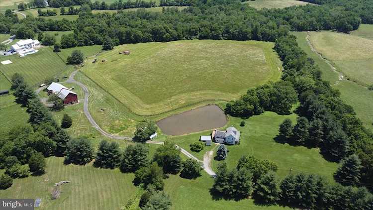 39965 Lovettsville Rd Lovettsville, VA 20180