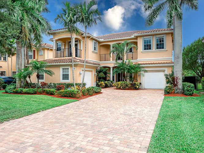 5552 SW Bellflower Court Palm City, FL 34990