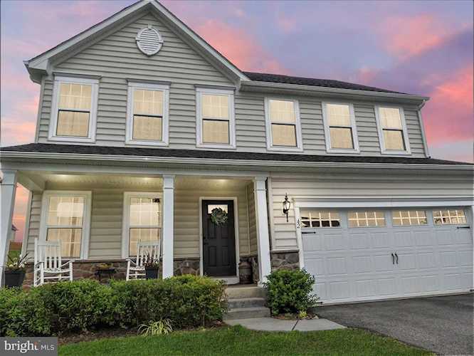 42 Kaitlyn Dr Hanover, PA 17331