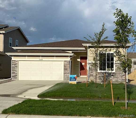 1228 103 Ct Greeley, CO 80634
