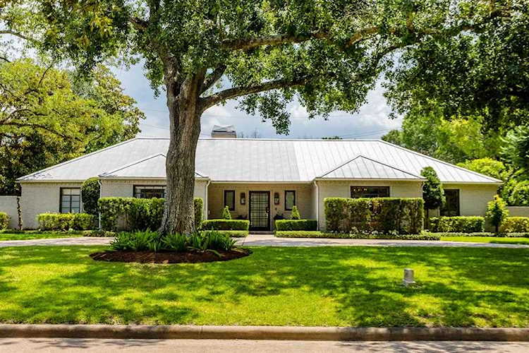 5921 Shady River Dr Houston, TX 77057