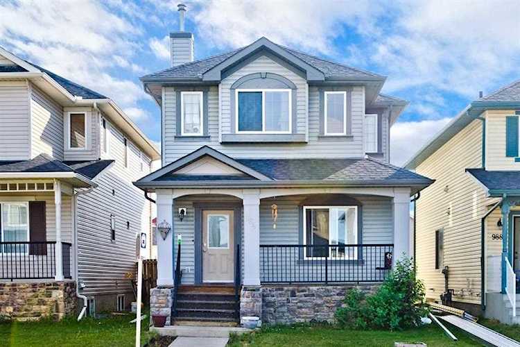984 Taradale Dr NE Calgary, AB T3J 0E6