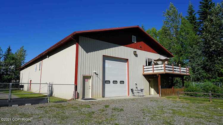 2745 Hanson Road Fairbanks, AK 99709
