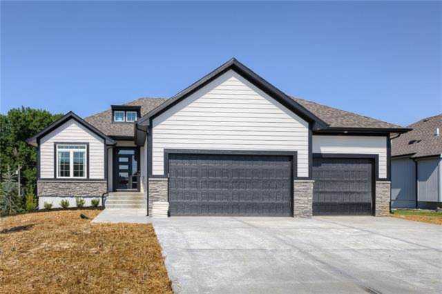 2301 NE Andromada Ct Blue Springs, MO 64029