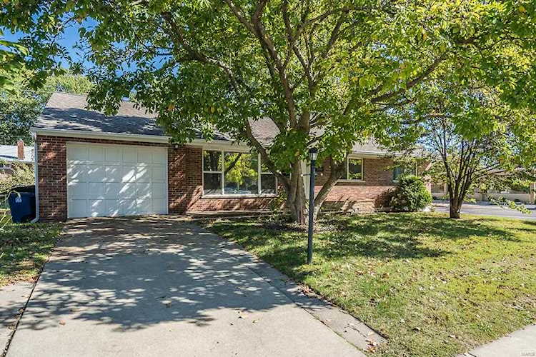 St Louis, MO Homes for Sale | See all St Louis listings here! Photo 1