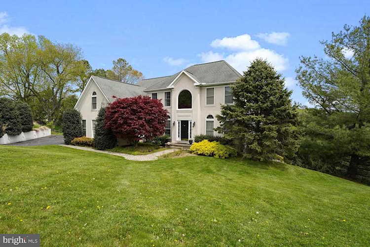 15 Foxview Circle Hockessin, DE 19707