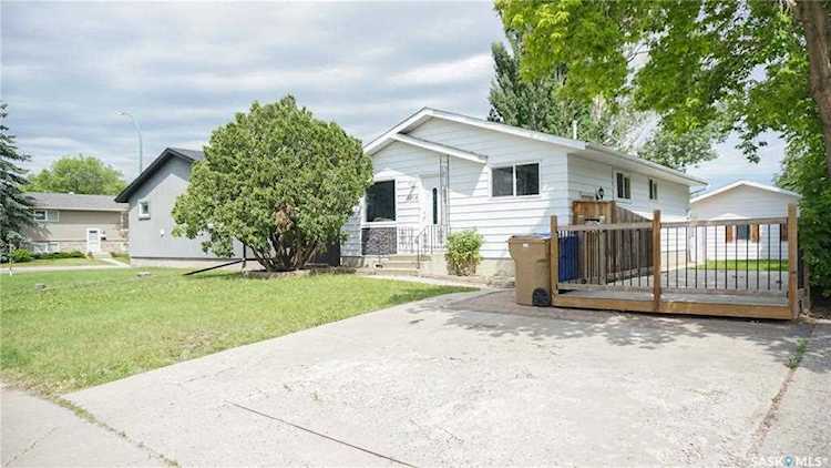 6814 N 1st Ave Regina, SK S4X 1H9