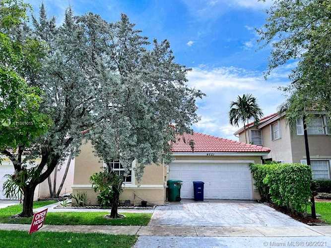 4621 SW 152nd Ter Miramar, FL 33027