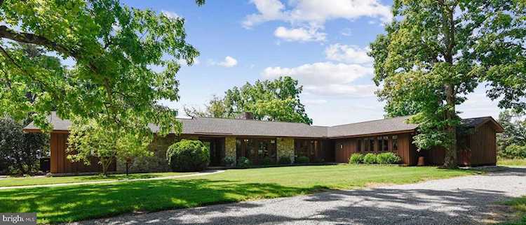 1823 Old Winchester Rd Boyce, VA 22620