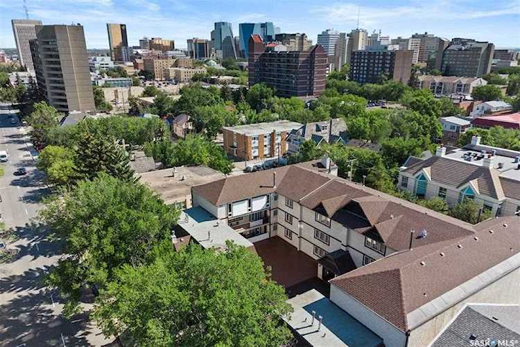 2237 Mcintyre St Regina, SK S4P 2S1