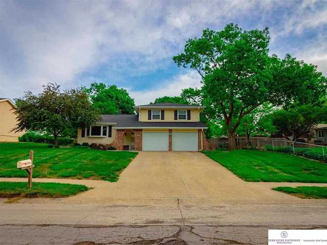15216 Y St Omaha, NE 681370000