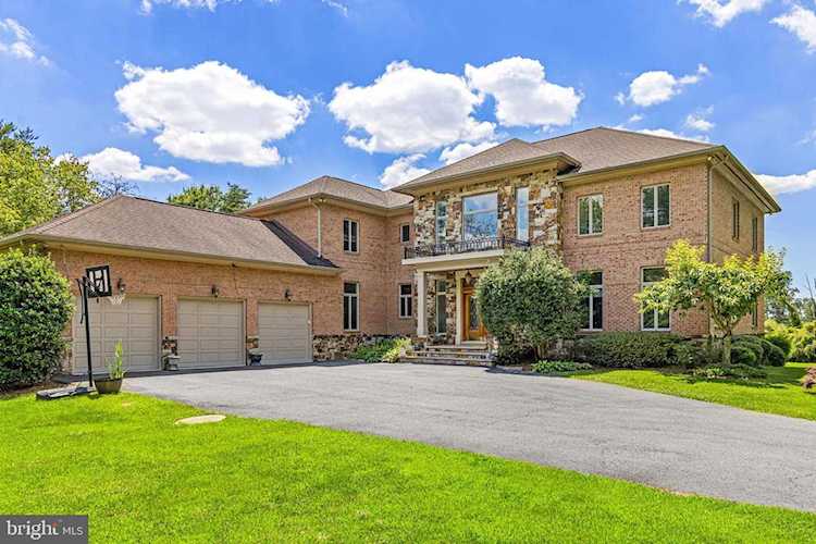 6119 Clifton Rd Clifton, VA 20124