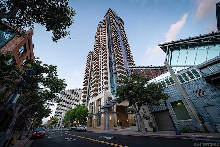 550 Front St #1703 San Diego, CA 92101