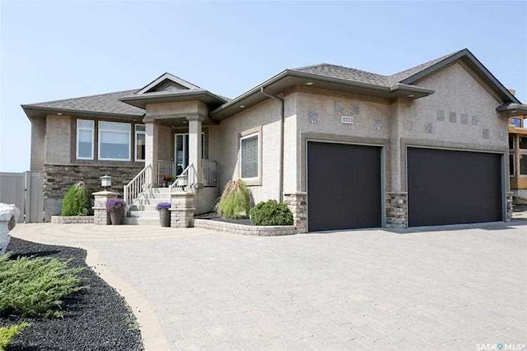 8103 Wascana Gardens Dr Regina, SK S4V 1G2