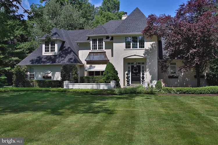 38 Villa Dr Ambler, PA 19002
