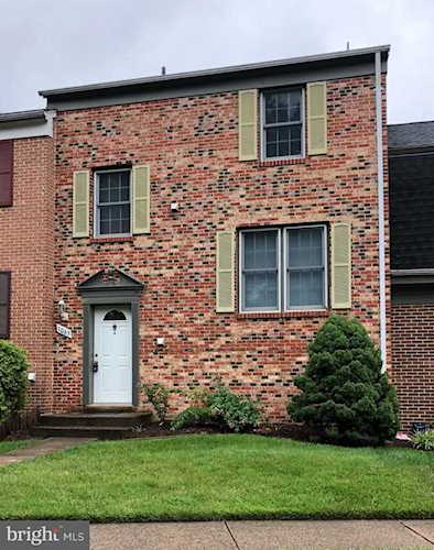 1065 Temple Ct Sterling, VA 20164 | MLS ® VALO441496 Photo 1