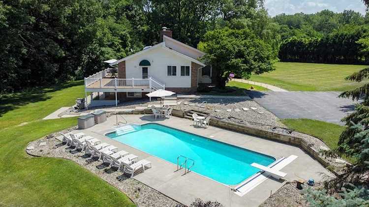 1011 S Otis Road Westville, IN 46391