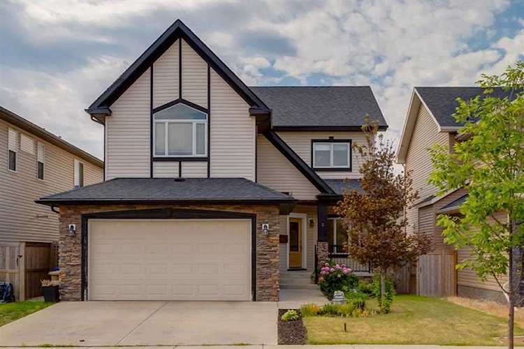 3 Drake Landing Gate Okotoks, AB T1S 0E5