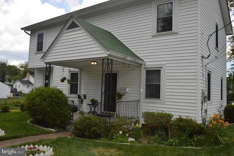 3705 Burrows Ave Fairfax, VA 22030