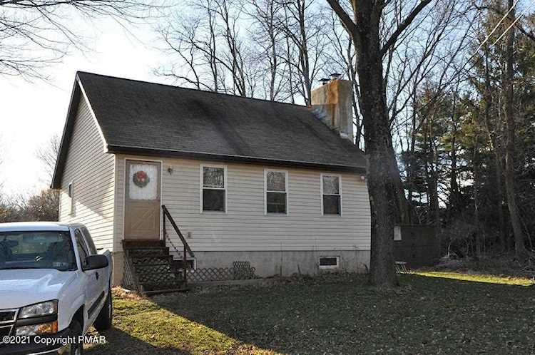 Rt 715 Reeders, PA 18352